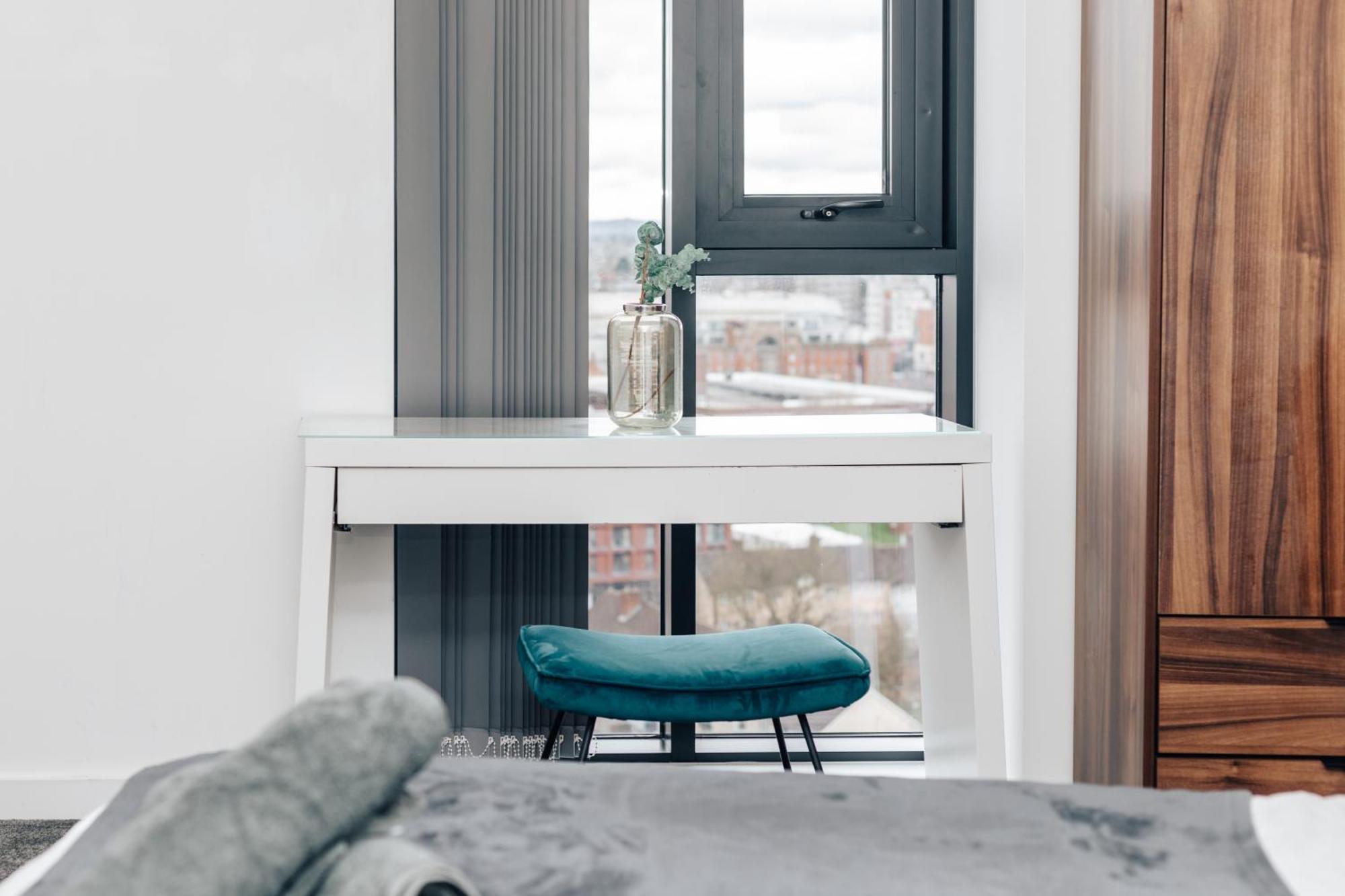 Luxury 2 Bedroom Apartment, Broad Street Birmingham Dış mekan fotoğraf